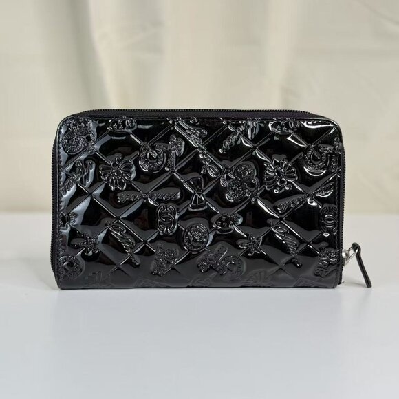 Chanel Black Large Wallet Elegant Design & Functional Features for Everyday Use - Picture 3 of 10